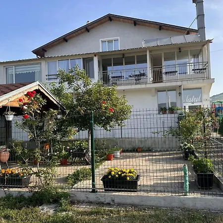 아파트 Tatul 몸칠그라드